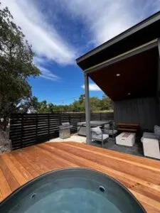 imgi 137 b8a11686 f41b 4fee ad4b 544ee1baa1af 225x300