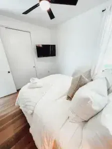 imgi 68 d9b7b0d5 d347 42e4 abfd 3a432eefb192 225x300